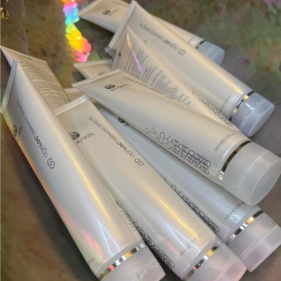 NUSKIN AGELOC HONEY & HIBISCUS CELLULITE LOTION 💋 Lot of 2 tubes - Picture 5 of 7